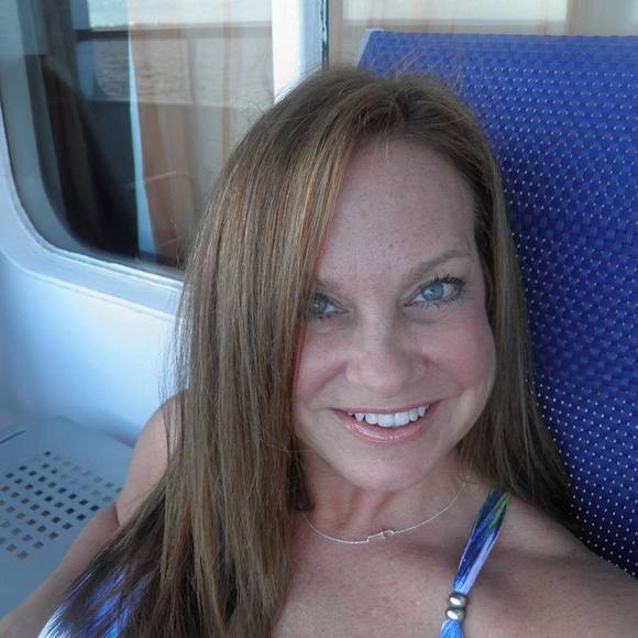 Meet your Posher, Tracey - Picture 1 of 1